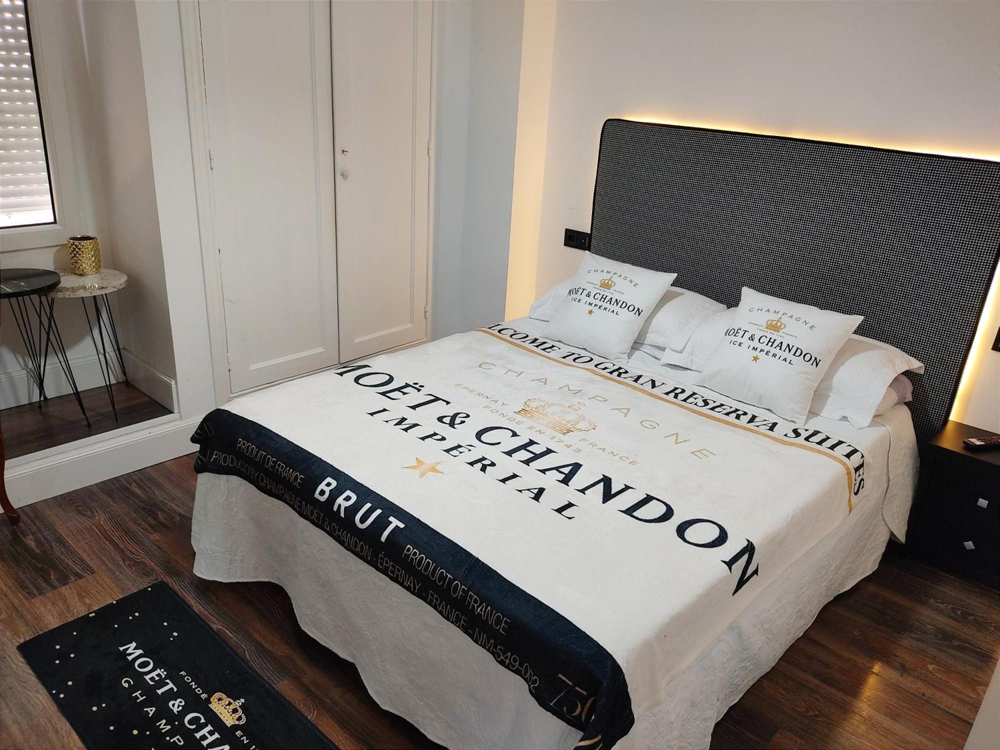 Gran Reserva Suites Centro Alojamiento Entero Логроньо Екстериор снимка